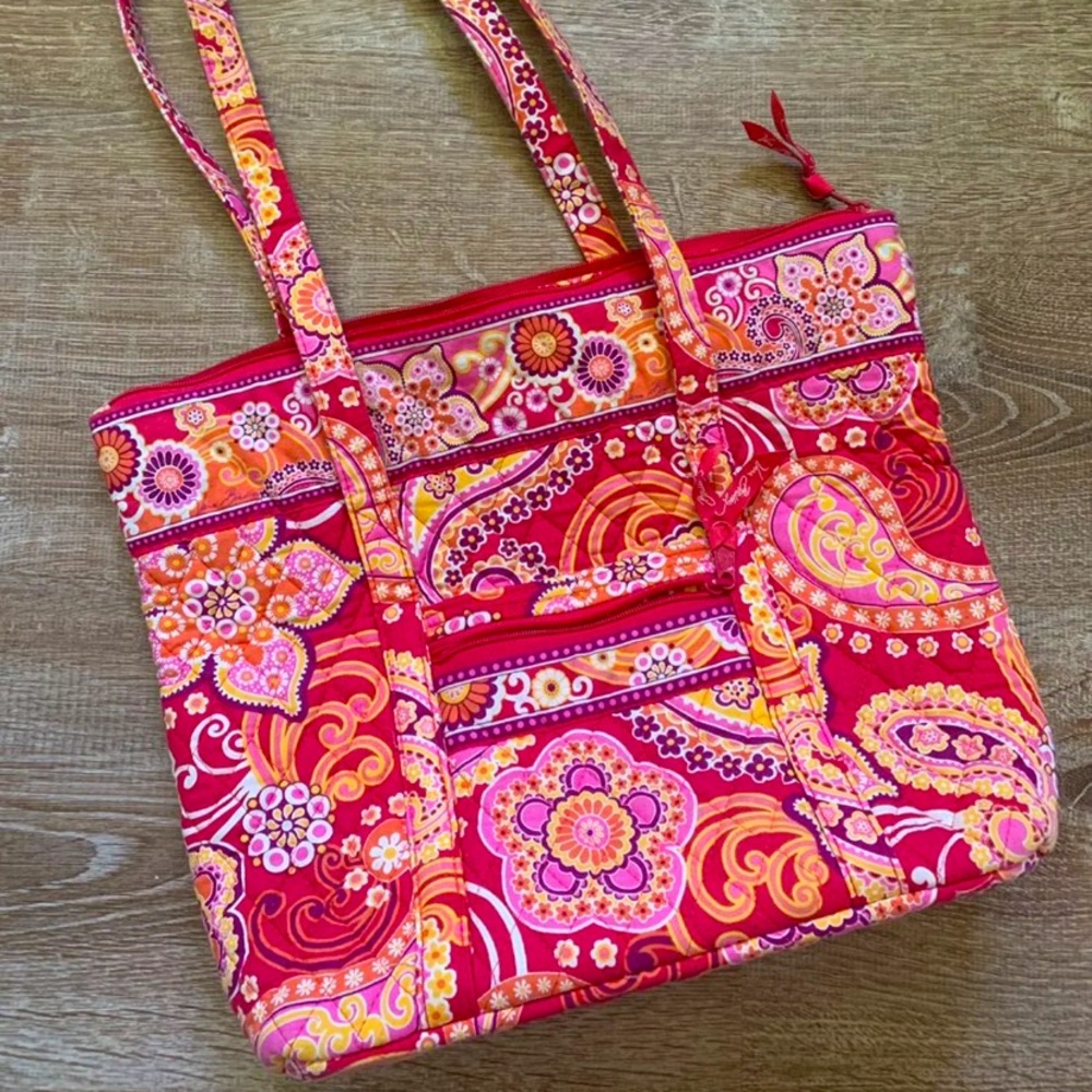 Vera Bradley tote bag
